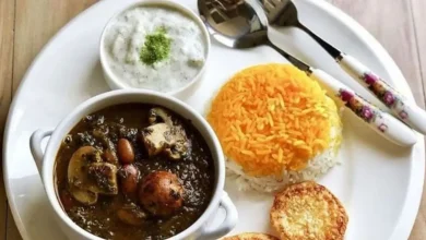طرز تهیه قورمه سبزی با قارچ+ فیلم