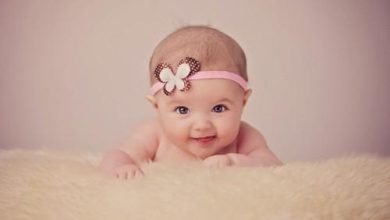 دختر کوچولوی معروف با گلسرهای عجیب و غریبش در فضای مجازی خبر ساز شد+ فیلم