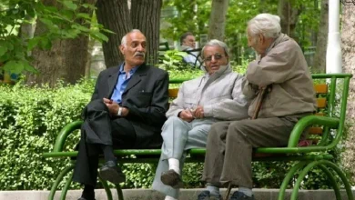 وزیر کار خبر داد: حقوق بازنشستگان مردادماه تا ۴ میلیون تومان افزایش می‌یابد