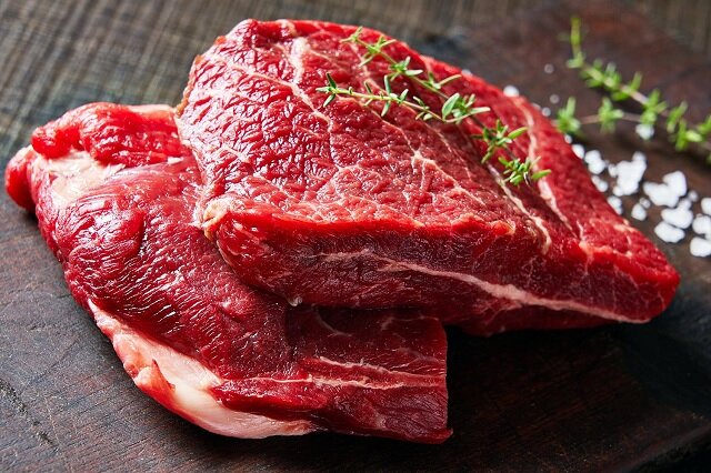 نبرد پروتئینی؛ مقایسه گوشت قرمز و سفید از نظر ارزش غذایی