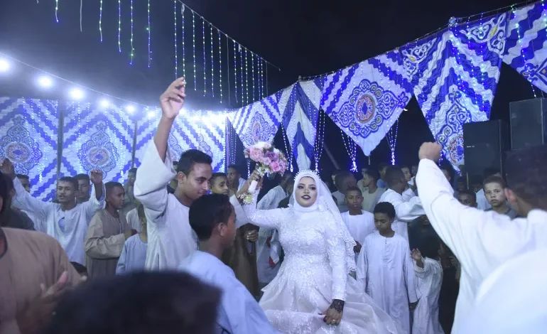 "وفاء عريس في حفل زفافه 🤵‍♂️👰‍♂️جشن عروسی در شهر کوم امبو مصر به فاجعه‌ای غم‌انگیز