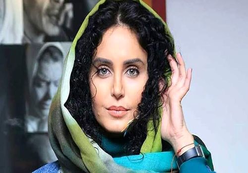 الناز شاکردوست با استایل جسورانه، همه نگاه‌ها را در اکران «گوزن‌های اتوبان» به خود جلب کرد!+فیلم
