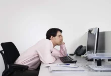 نشستن طولانی؛ آیا واقعاً به‌اندازه سیگار کشیدن خطرناک است؟