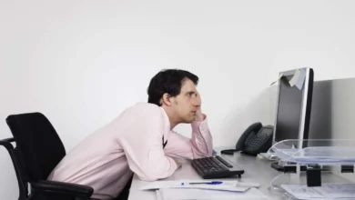 نشستن طولانی؛ آیا واقعاً به‌اندازه سیگار کشیدن خطرناک است؟