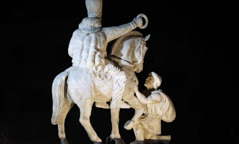 میدان انقلاب