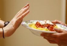 چرا حذف وعده‌های غذایی به کاهش وزن کمک نمی‌کند