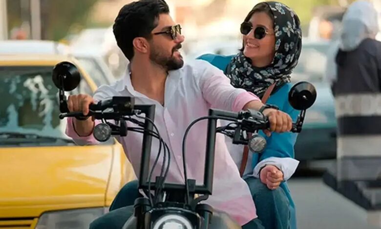 رقصیدن سینا مهراد با لباس دامادی!