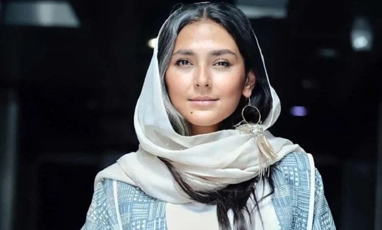 هدی زینالعابدین با استایل جین؛ سوژه نگاهها شد