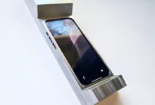 قاب گوشی ۶ پوندی که قرار است اعتیاد شما به موبایل را درمان کند!