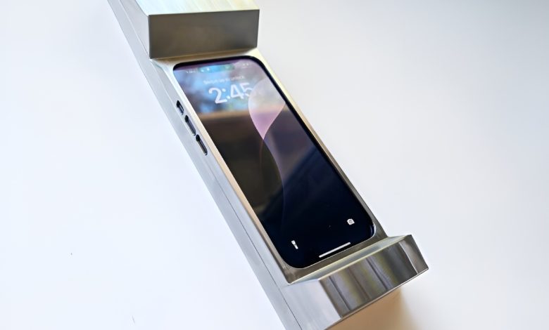 قاب گوشی ۶ پوندی که قرار است اعتیاد شما به موبایل را درمان کند!