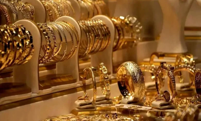 قیمت جدید طلا و سکه ۳ آذرماه ۱۴۰۴/ بازار طلا از قله قیمتها پایین آمد