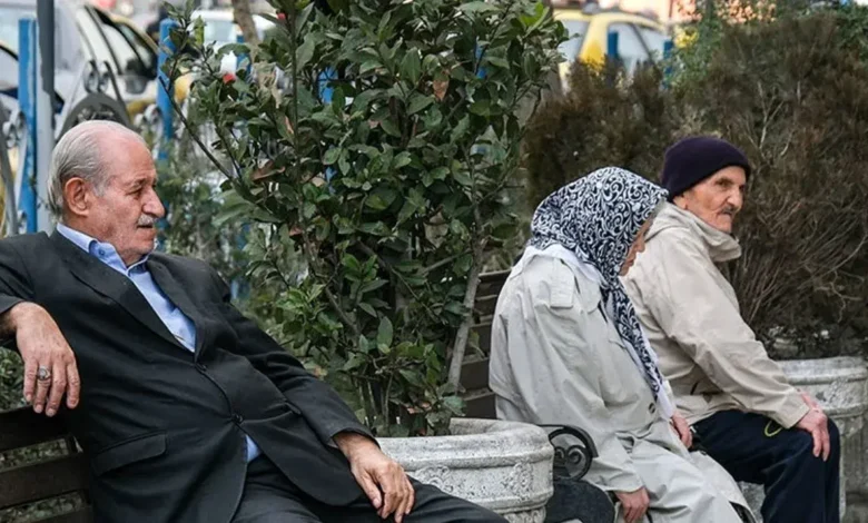 اعلام میانگین سن بازنشستگی و تغییر تعداد حقوقبگیران