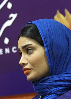 تینا آخوندتبار