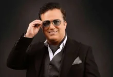 بوسه حامد آهنگی بر دستان مادرش؛ صحنه‌ای متفاوت در اجرا + فیلم